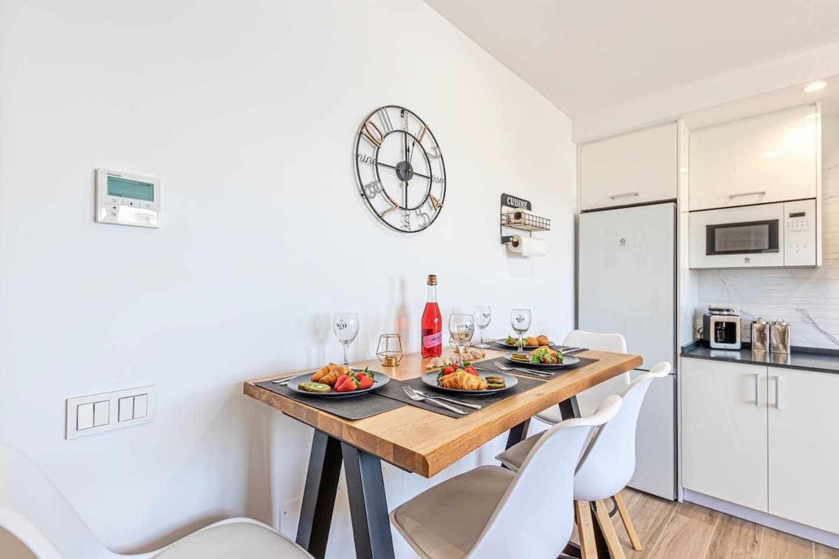 797 Holiday Rentals - Benalbeach- Moderno Piso Para 5 Con Vistas Al Mar Benalmádena Buitenkant foto
