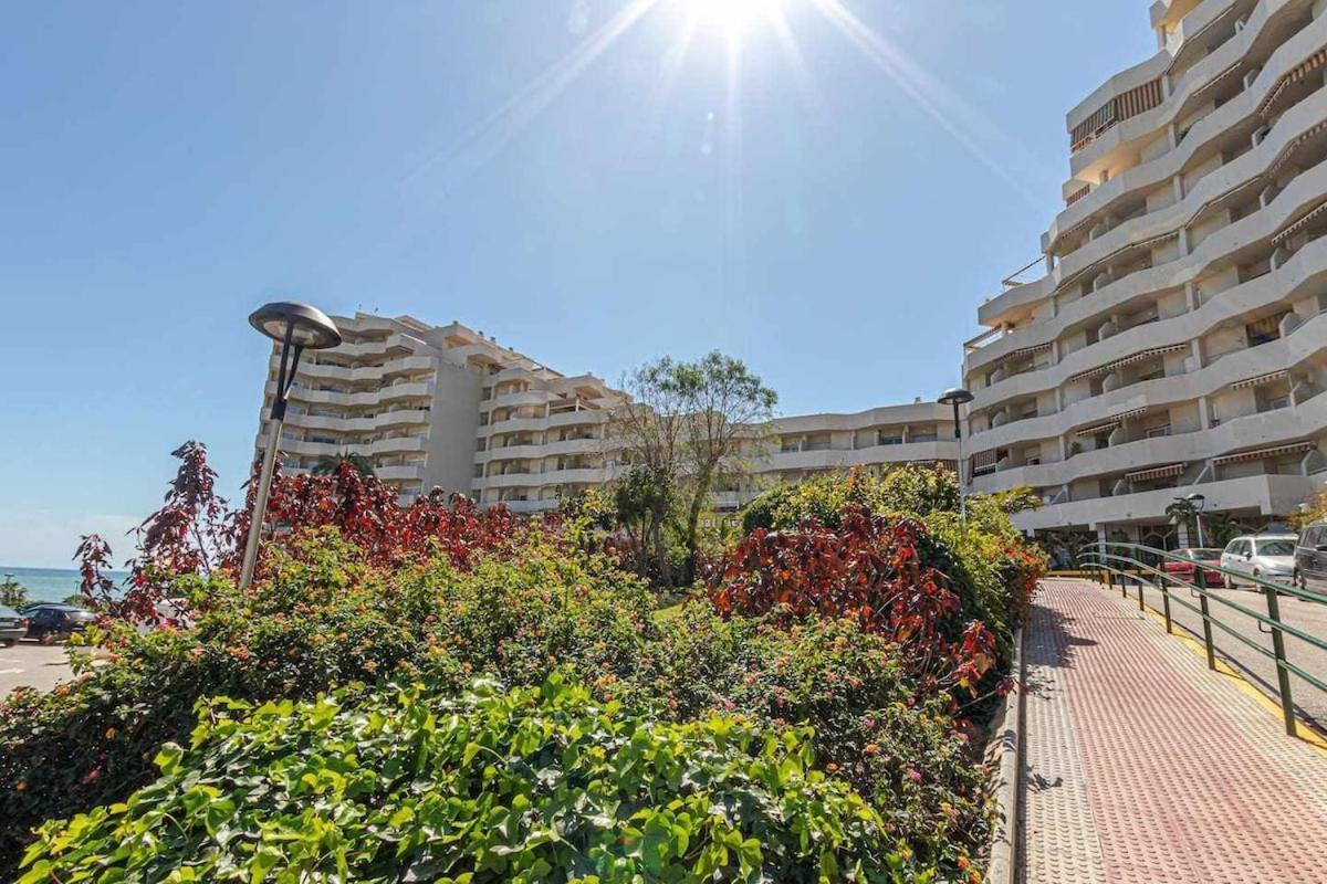 797 Holiday Rentals - Benalbeach- Moderno Piso Para 5 Con Vistas Al Mar Benalmádena Buitenkant foto
