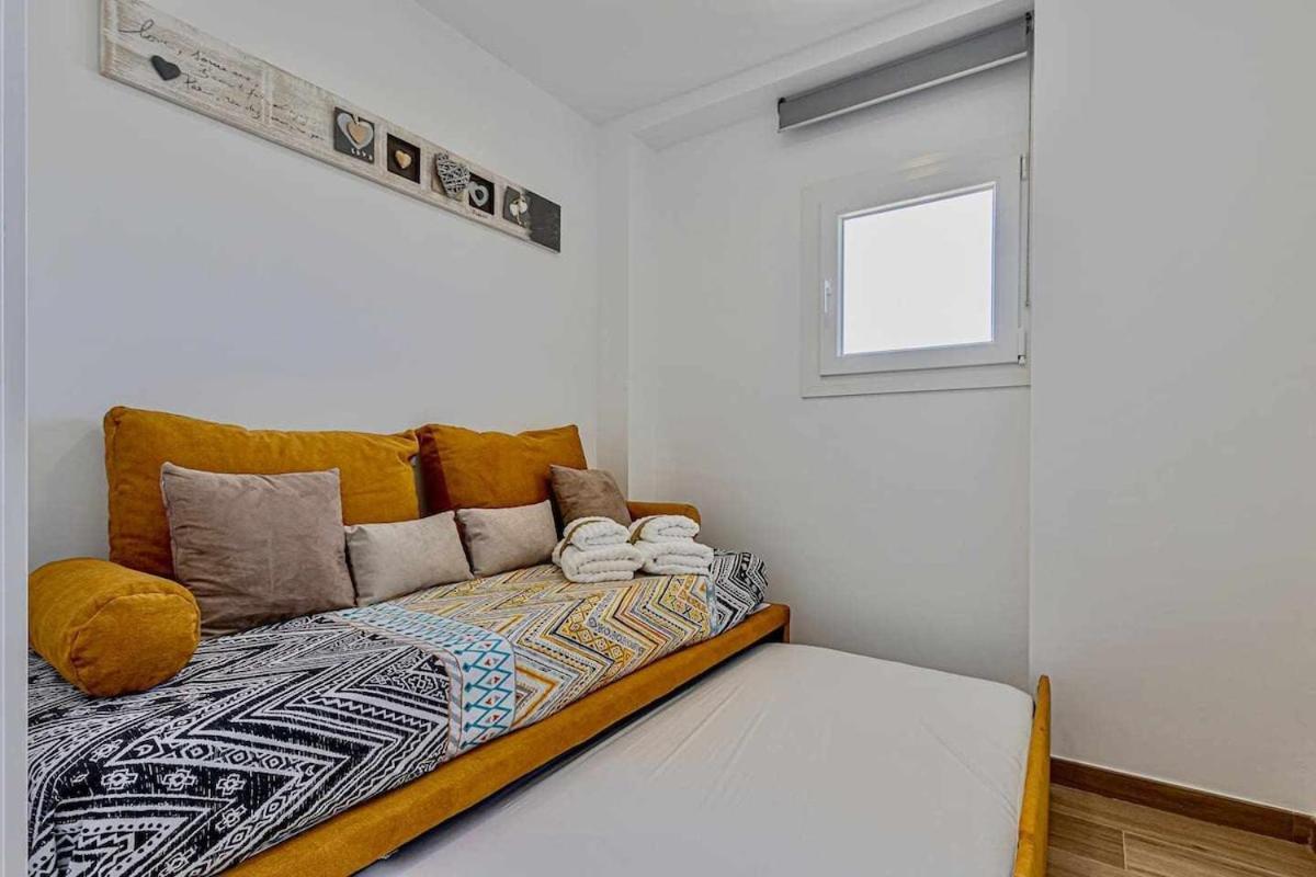797 Holiday Rentals - Benalbeach- Moderno Piso Para 5 Con Vistas Al Mar Benalmádena Buitenkant foto